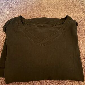 Lululemon Classic Black V-Neck Men's Top L